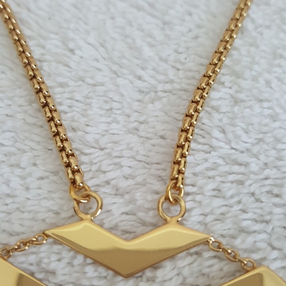 New Trina Turk Gold Chevron Pendant Necklace - Picture 5 of 7